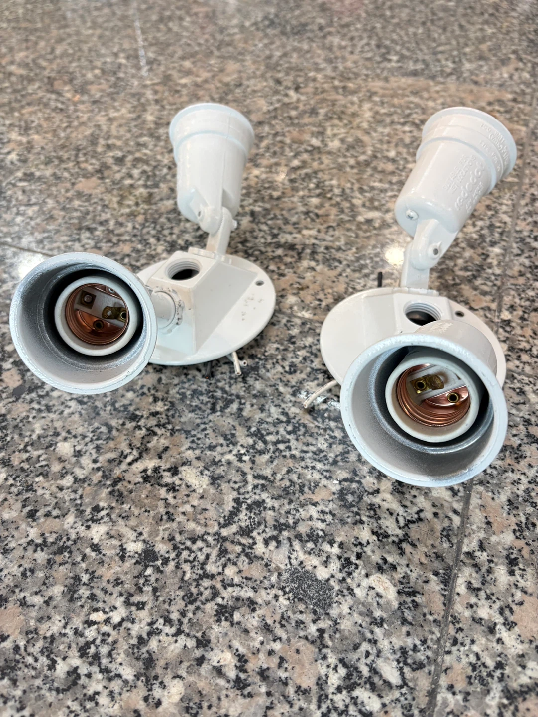 Pair of White Dual-Head Outdoor Spotlights - photo 3