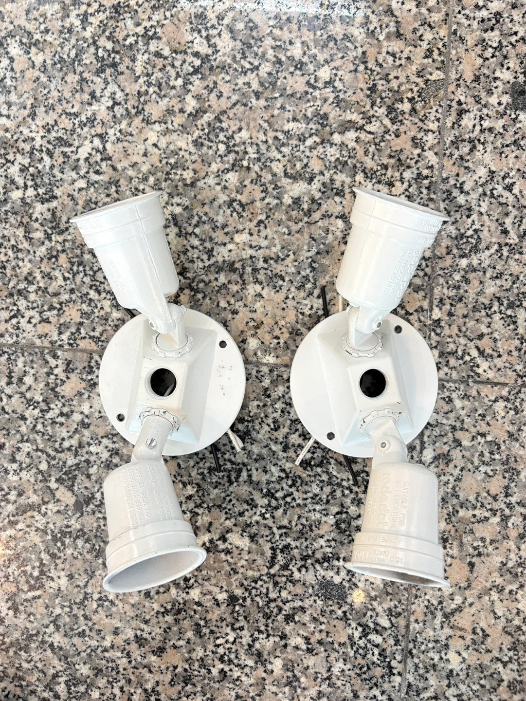 Pair of White Dual-Head Outdoor Spotlights - photo 2