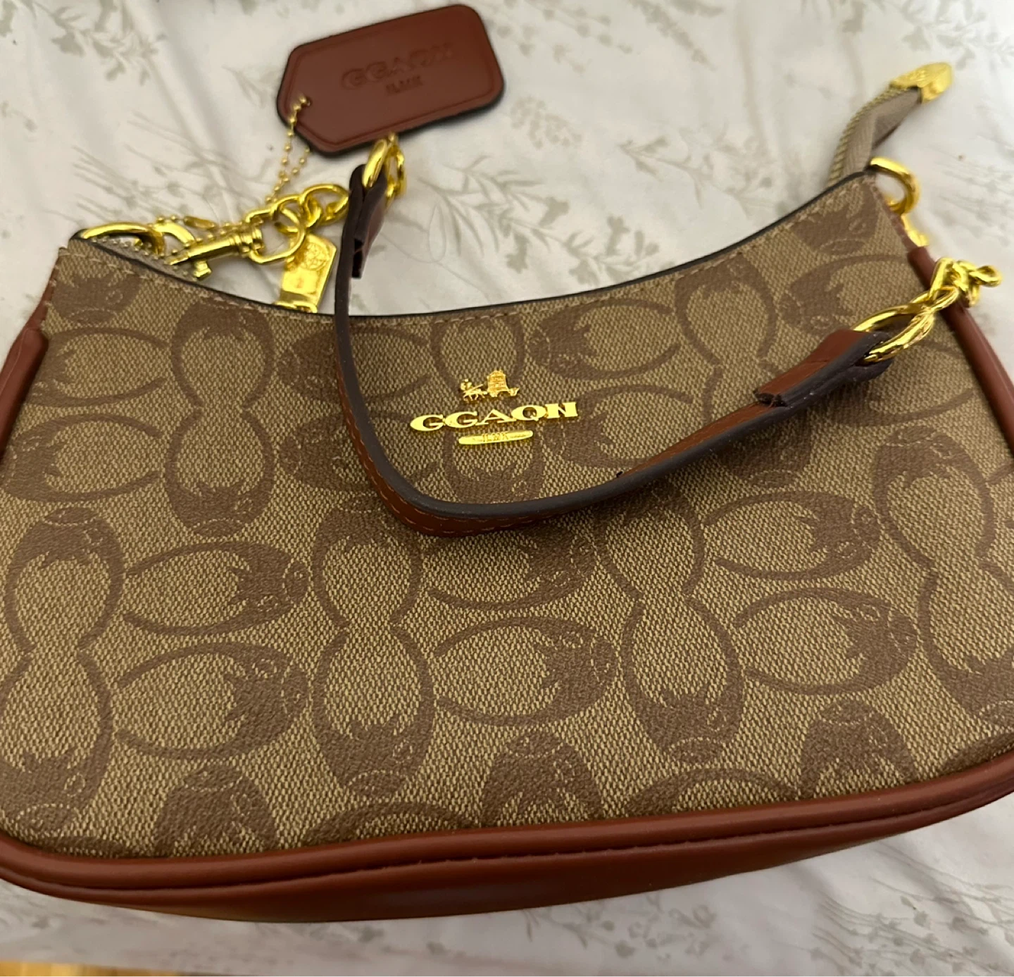 Coach Shoulder Bag - photo 2