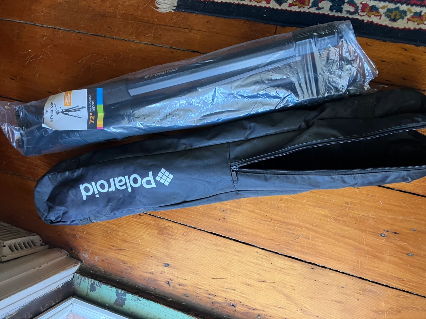 Polaroid 72" Tripod with Carrying Case - photo 2