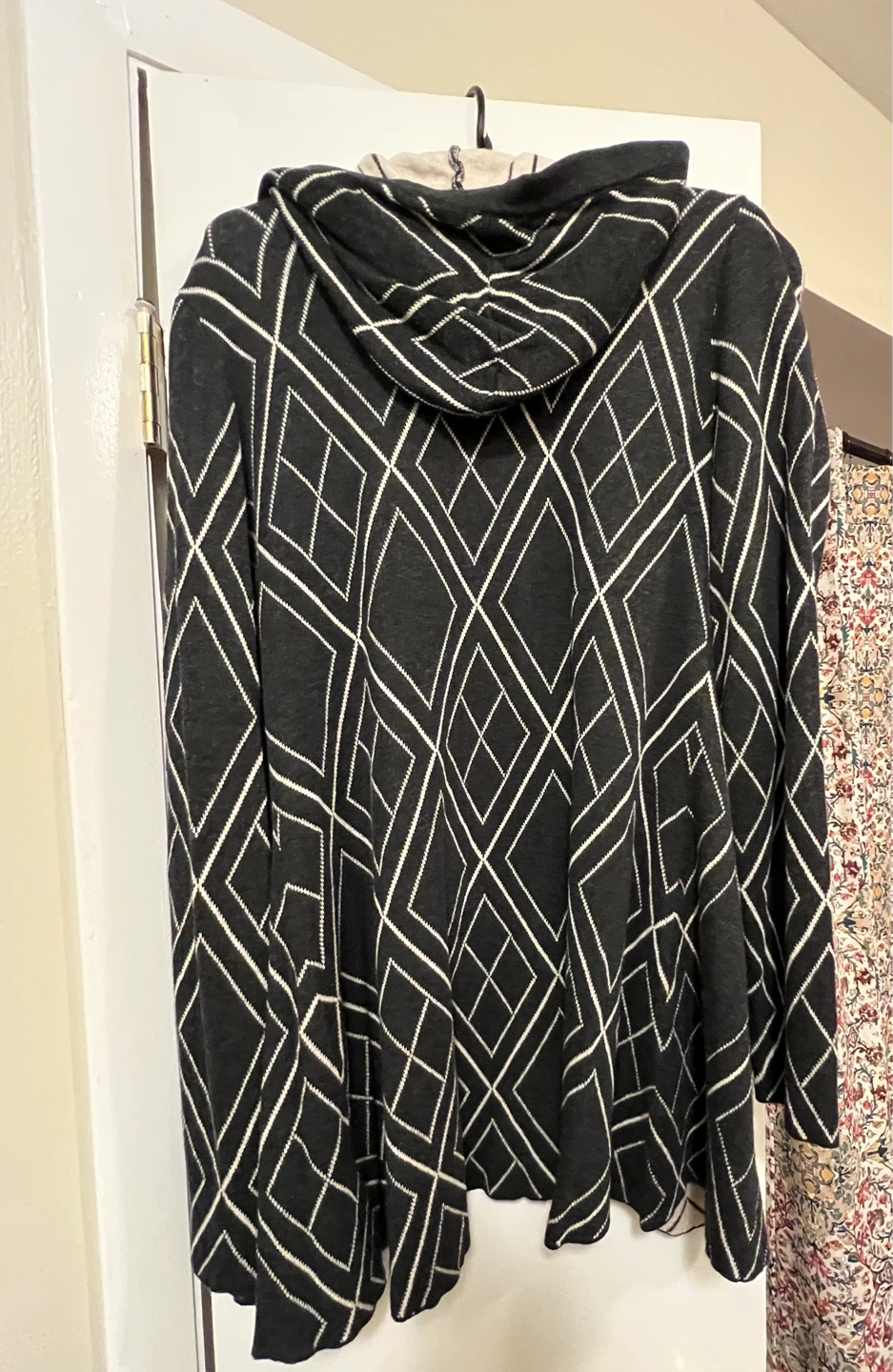 Hooded Diamond Patterned Sweater-Perfect for now! - photo 2