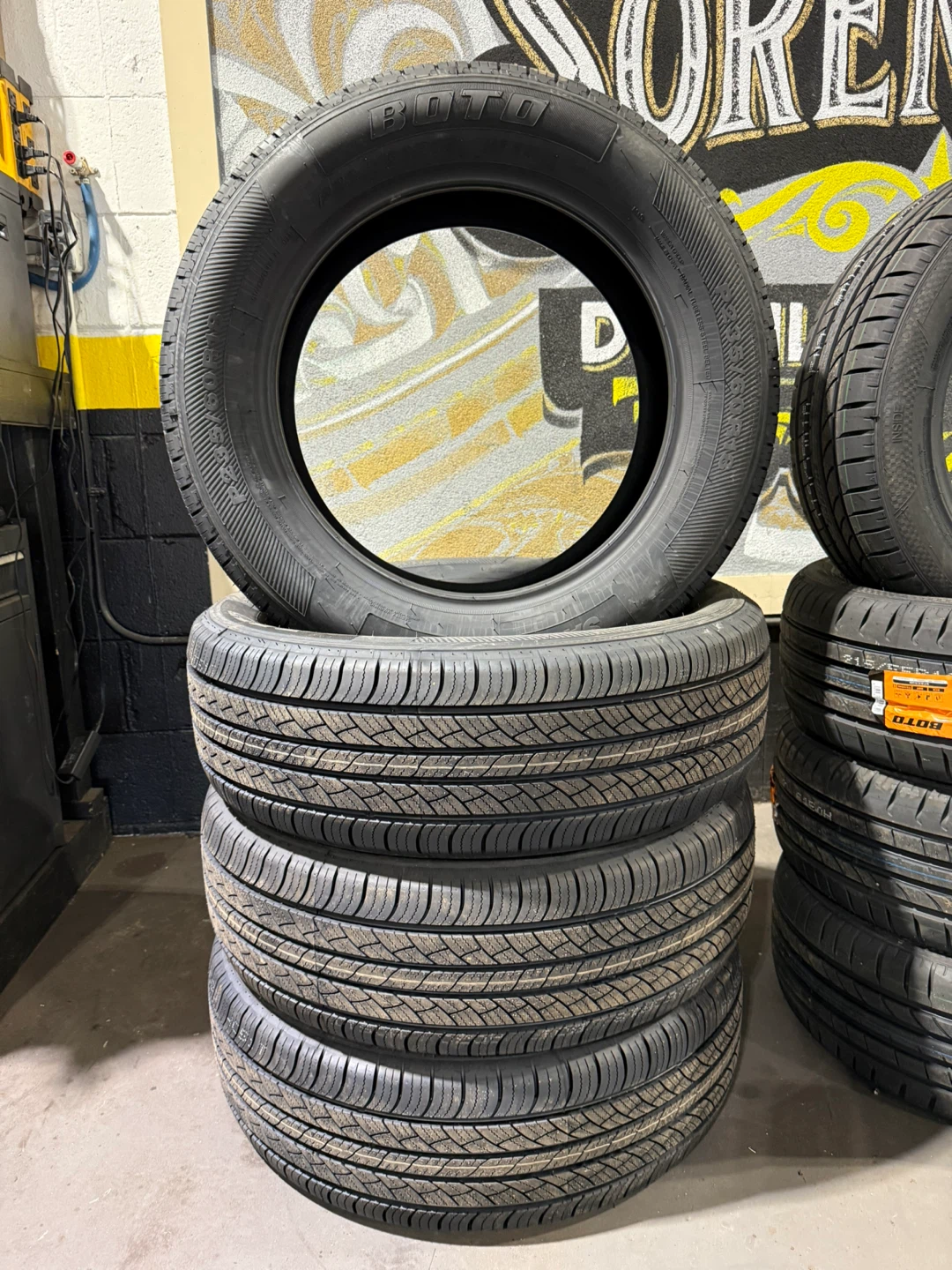 BOTO VANTAGE H-7 215/55R16 97W Tires