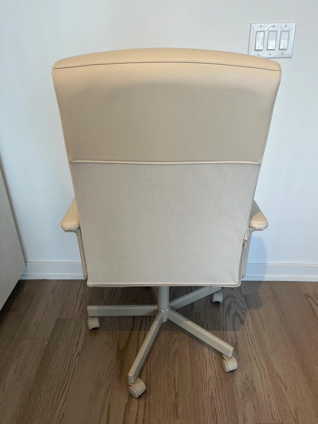 IKEA MILLBERGET Office Chair (95% New) - photo 3
