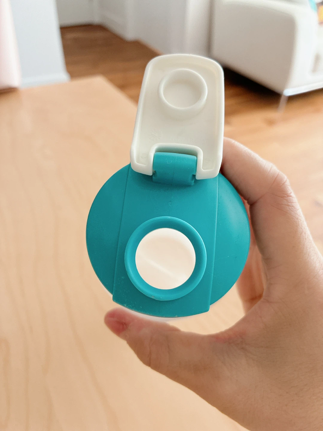 Rubbermaid Water Bottle 900ml - photo 3