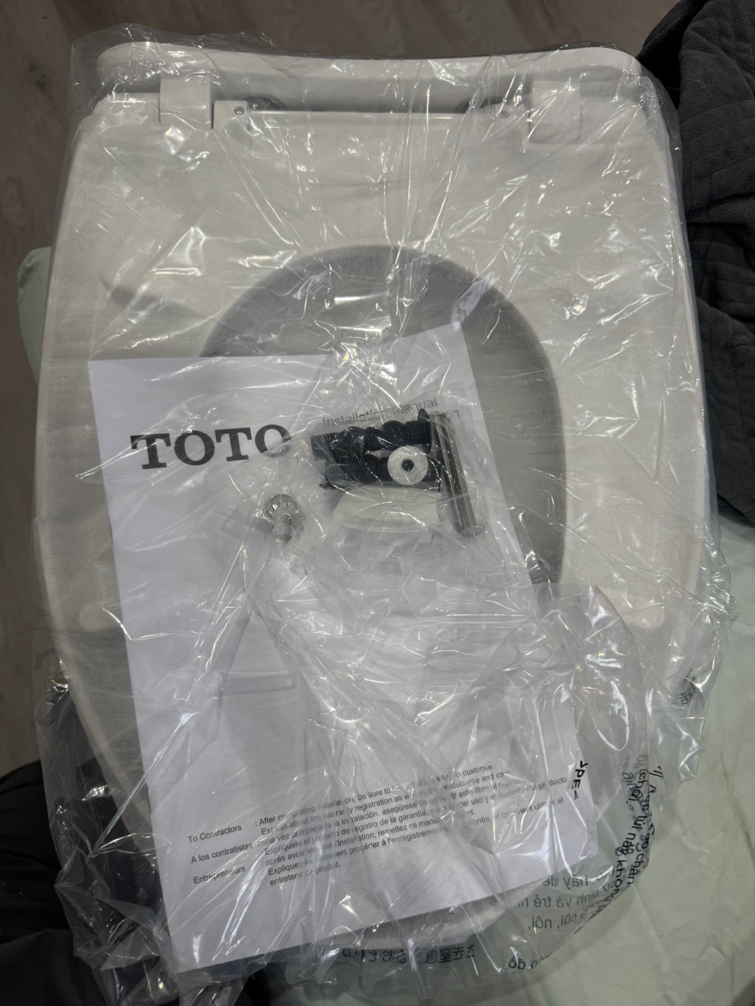 TOTO Elongated SoftClose Toilet Seat - Cotton