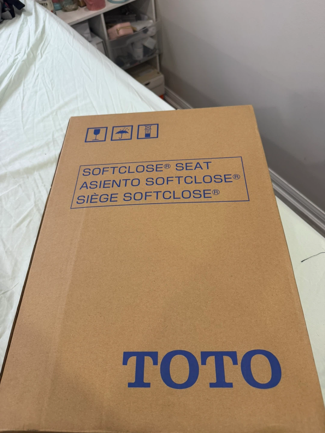 TOTO Elongated SoftClose Toilet Seat - Cotton - photo 3
