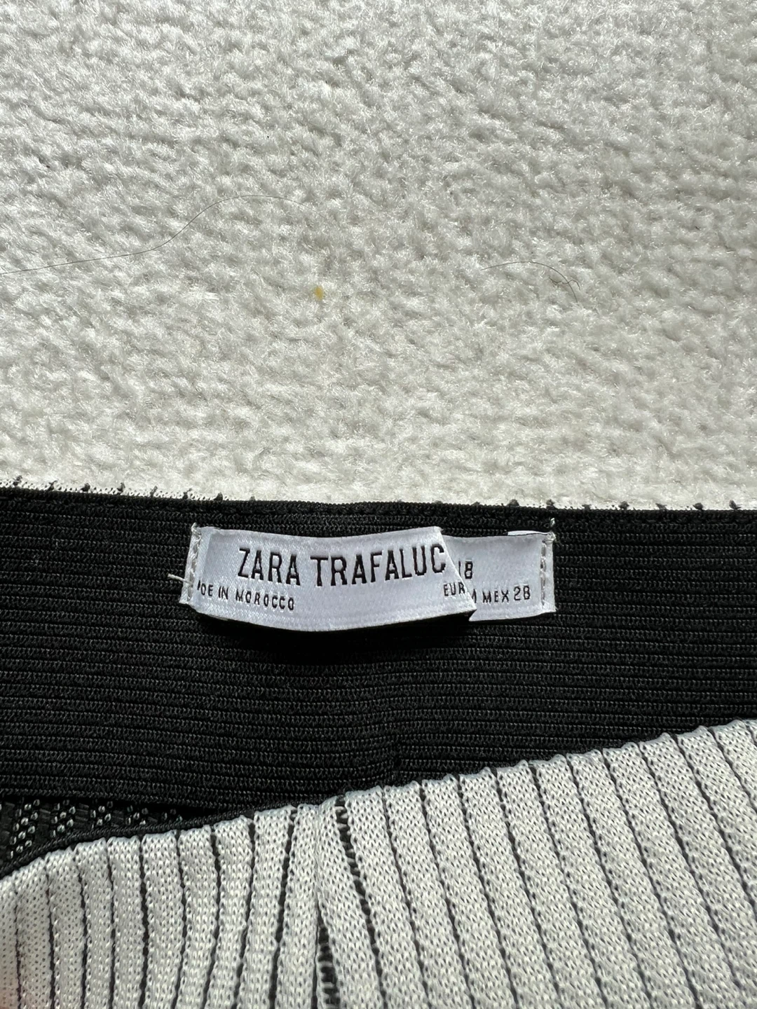 ZARA TRF Ribbed Striped Shorts Size M (USA) - photo 2