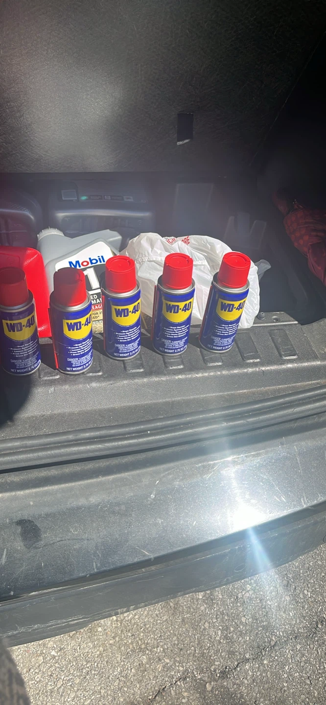 WD-40 Multi-Use Lubricant Spray (5 Cans, 2.75 oz each)