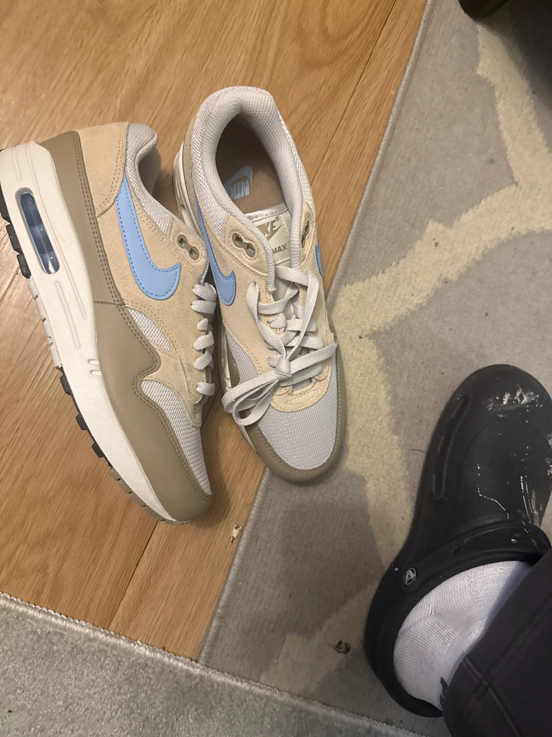 Nike Air Max 1 Sneakers