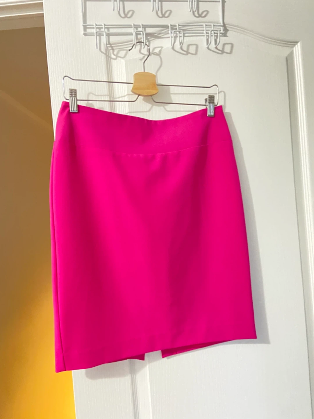 Ellen Tracy Pink Pencil Skirt Size 6