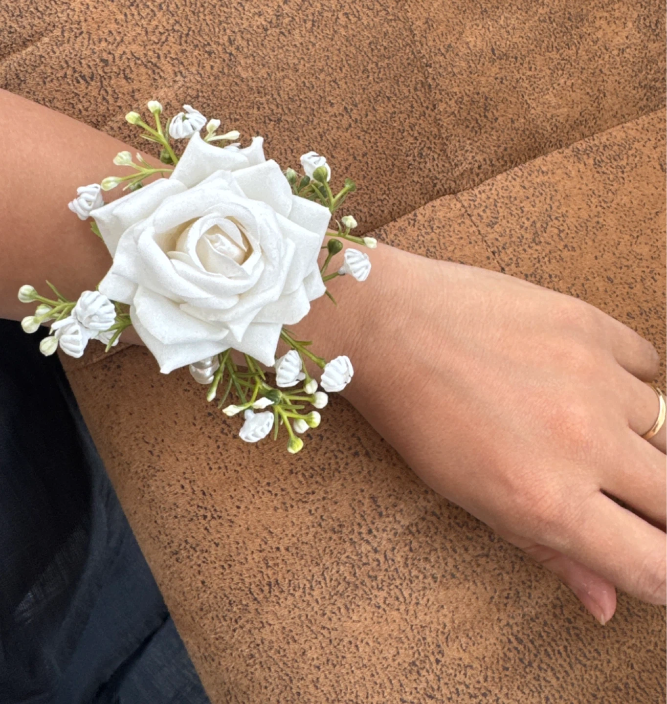 Set of 5 White Bridal Flower Pearl Bracelets