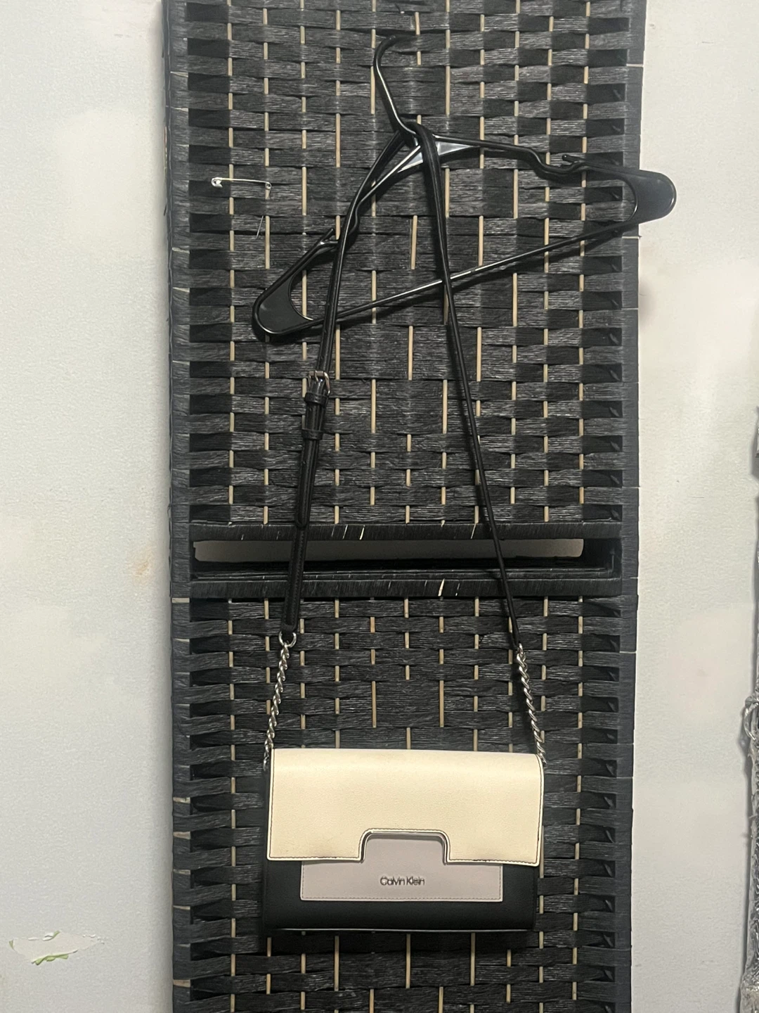 Calvin Klein Colorblock Chain Shoulder Bag - photo 2