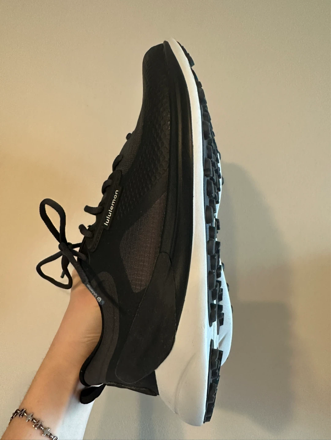 Lululemon Women's Shoes US 9 - photo 3