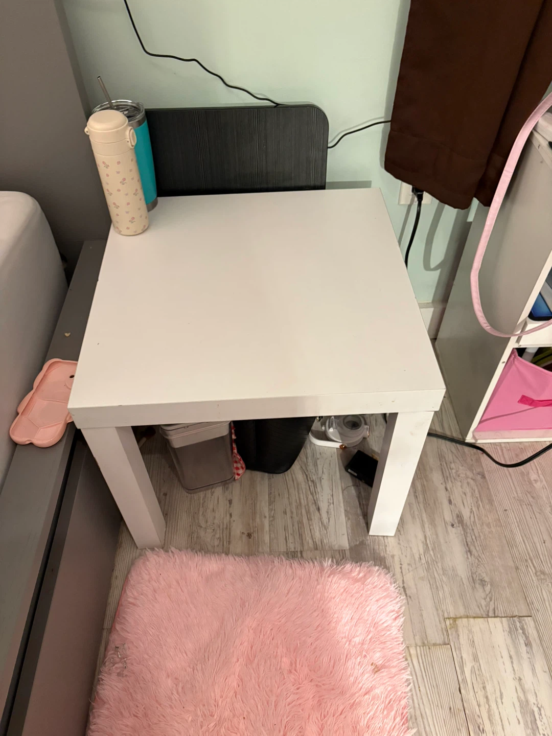 White Side Table - photo 3