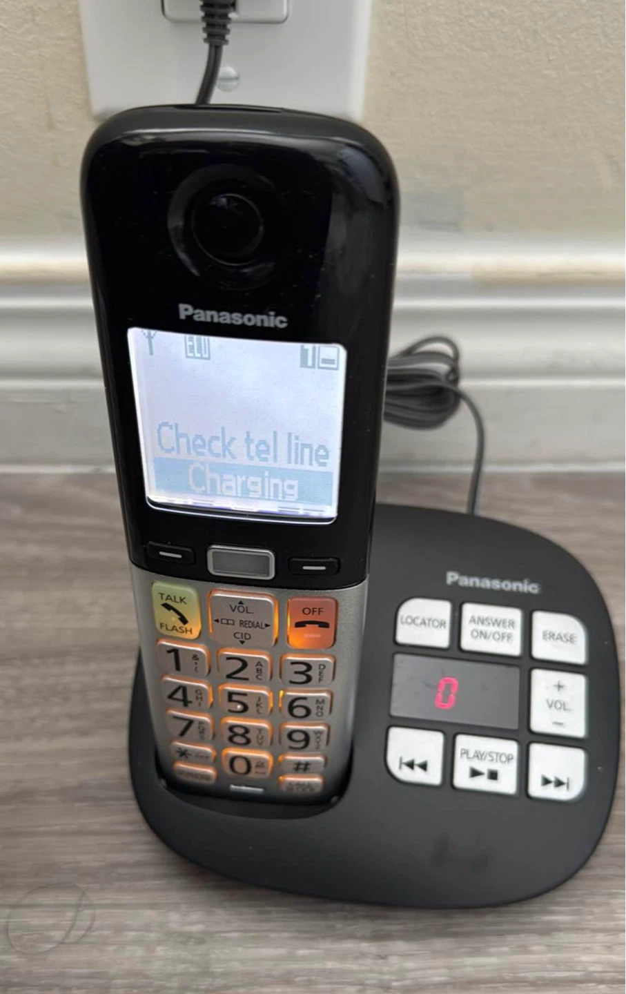 Panasonic KX-TGU432C Cordless Phone System - photo 2