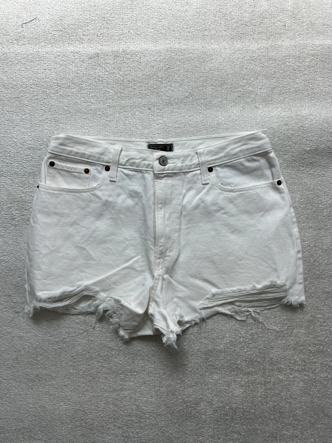 Abercrombie & Fitch White Annie High Rise Short