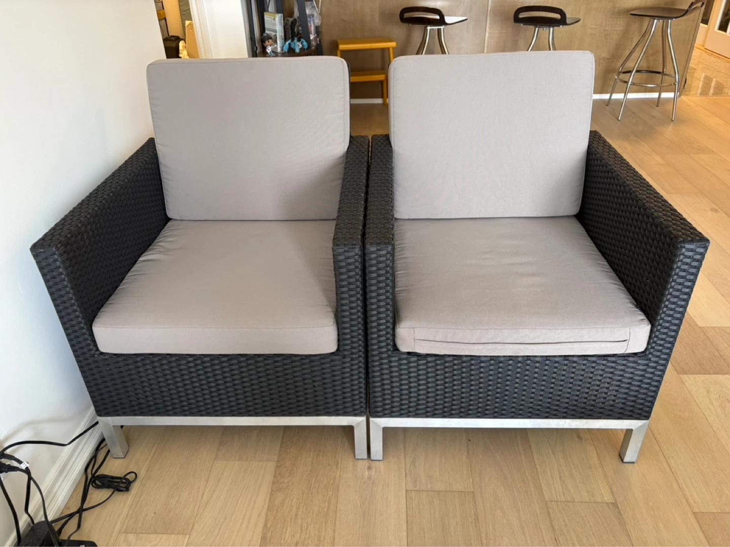 3 Grey Wicker Armchairs with Cushions
