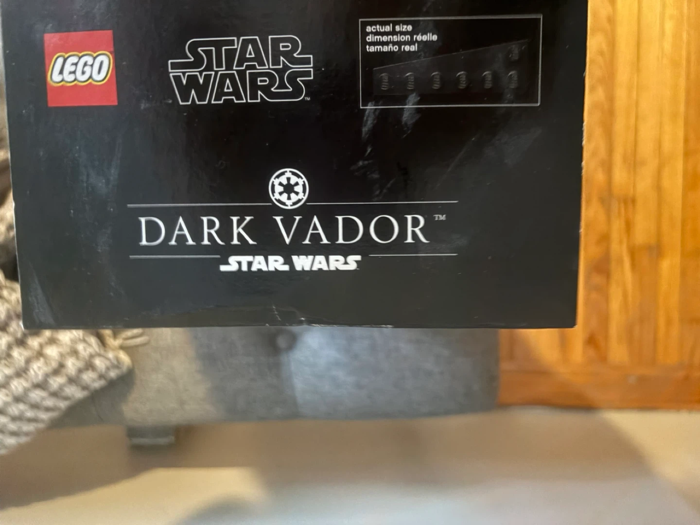 LEGO Star Wars Darth Vader Helmet Building Set 75304 - photo 3