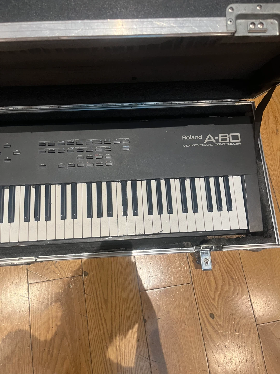 Roland A-80 MIDI Keyboard Controller in Case - photo 3