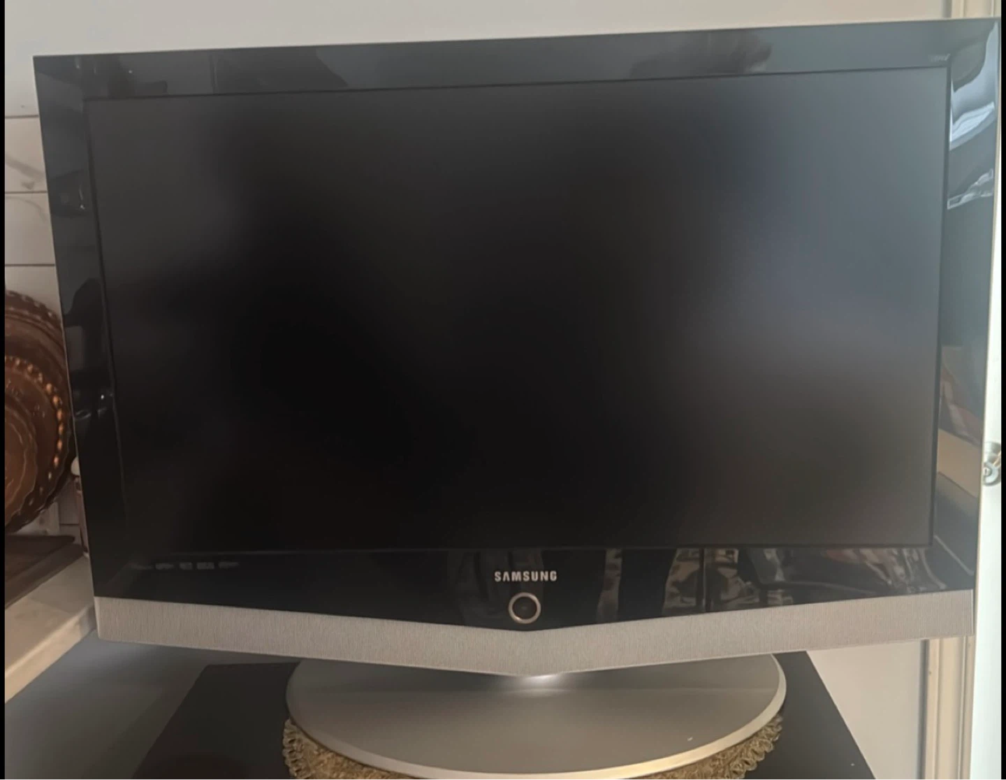 Samsung Flat Screen TV