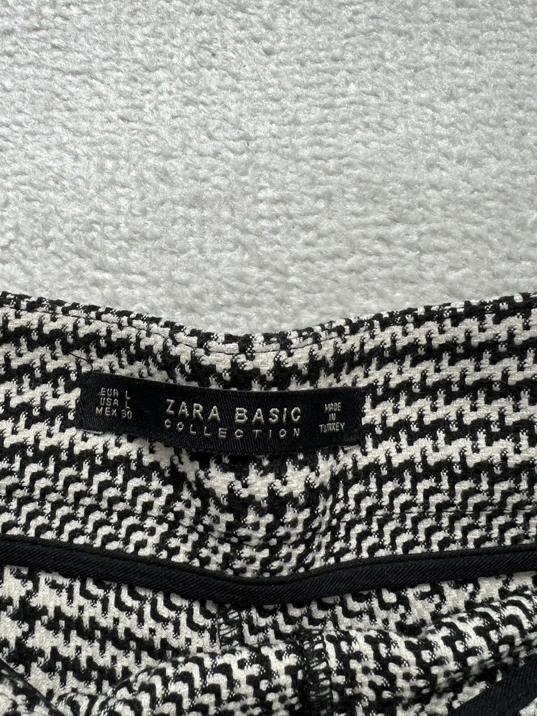 Zara Basic Collection Plaid Shorts - Size L - photo 2