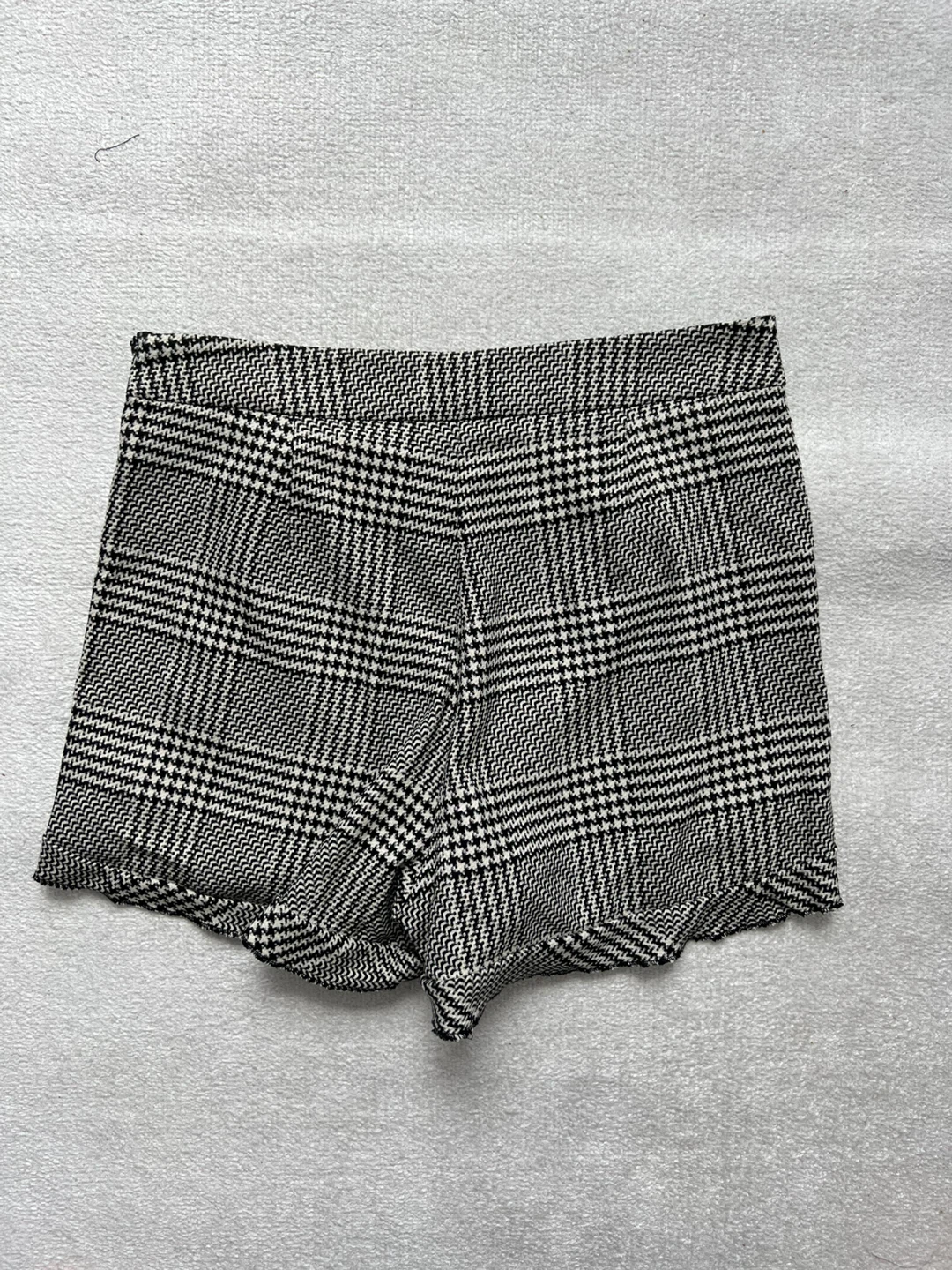 Zara Basic Collection Plaid Shorts - Size L - photo 5