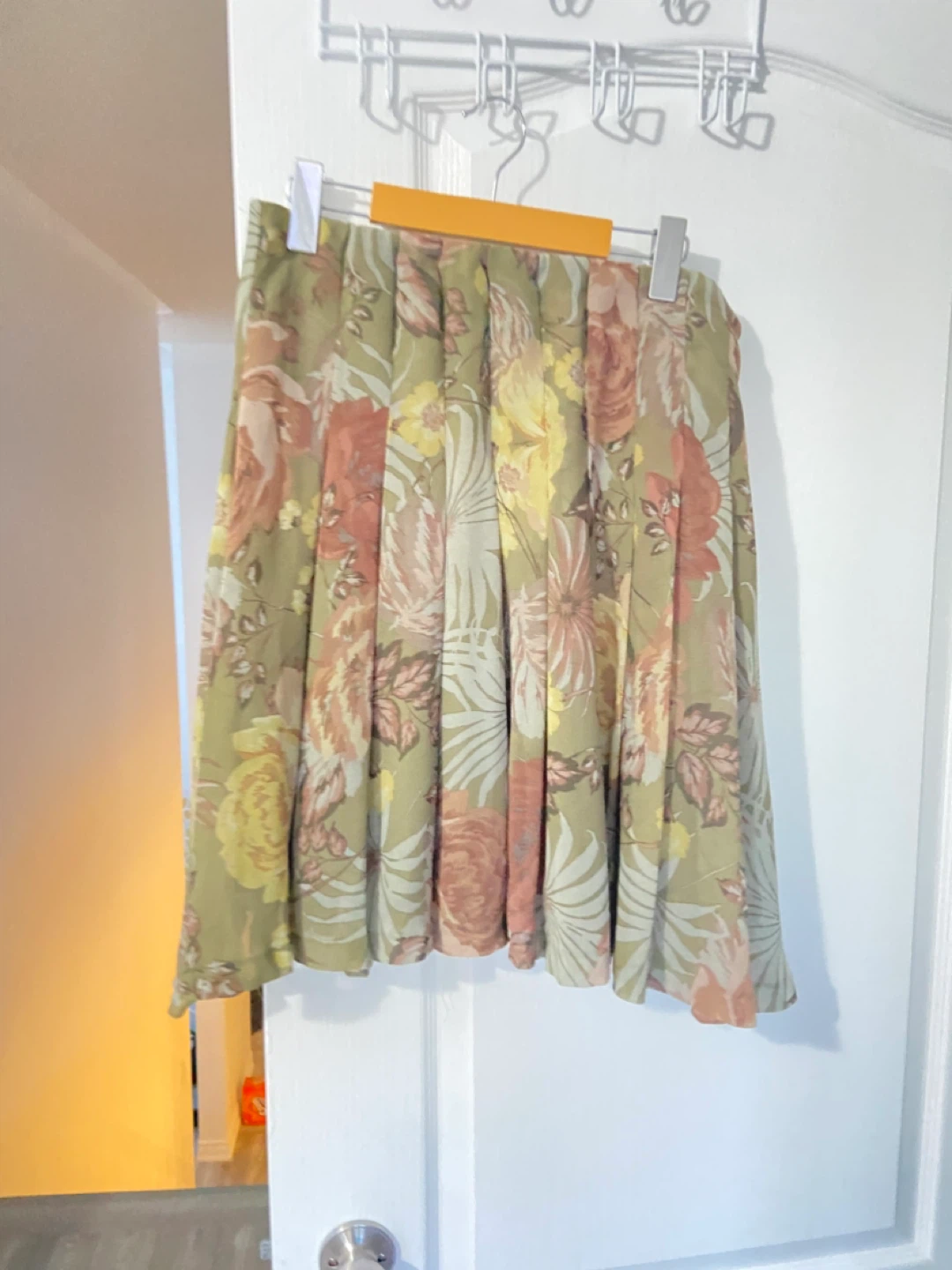 Joe Fresh Floral Pleated Skirt Size 8
