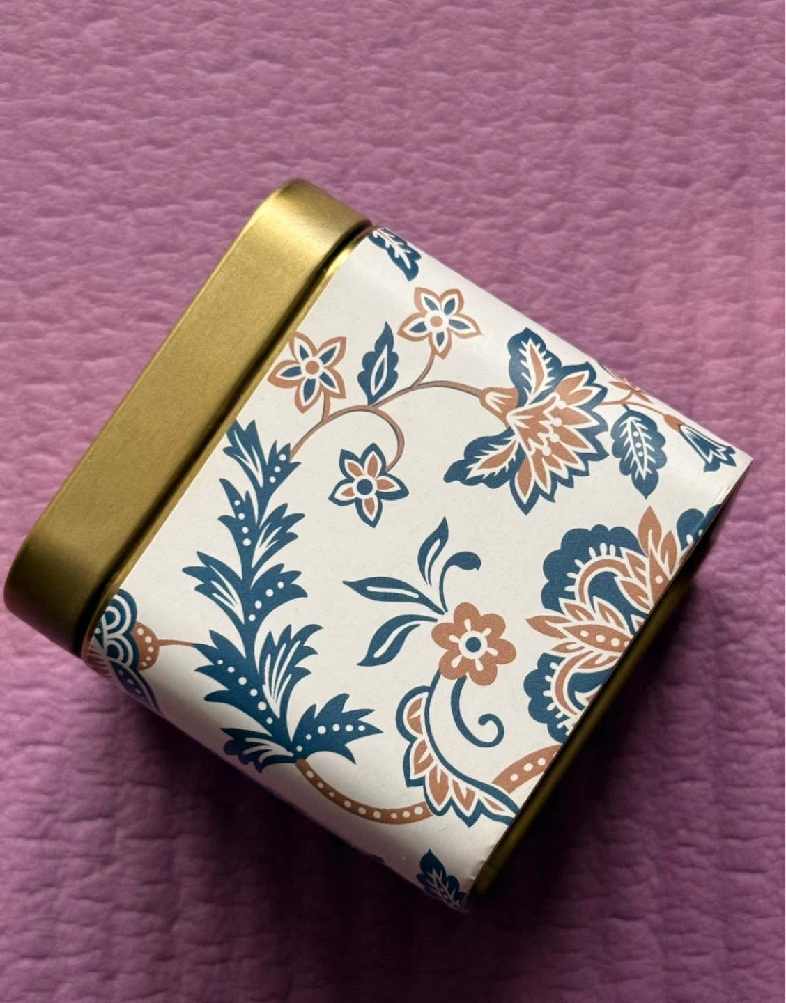 La Jolie Muse Mediterranean Breeze Scented Candle - photo 2