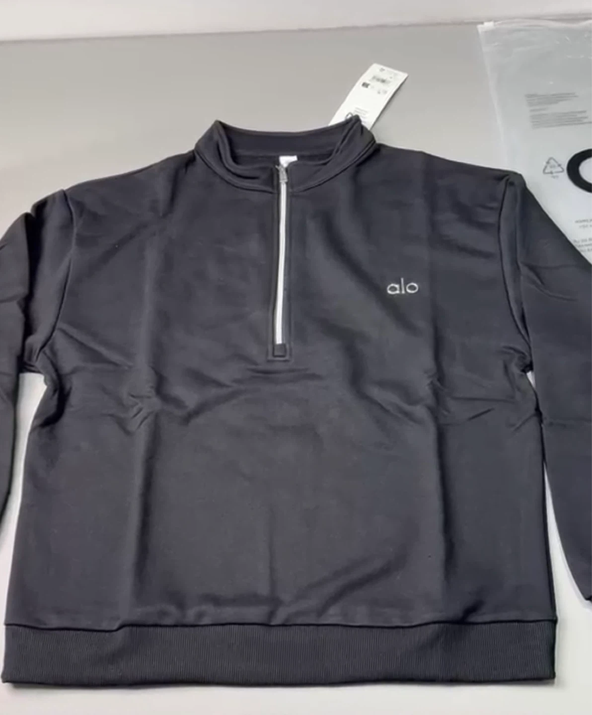 Alo Accolade 1/4 Zip Pullover - Black - Size S