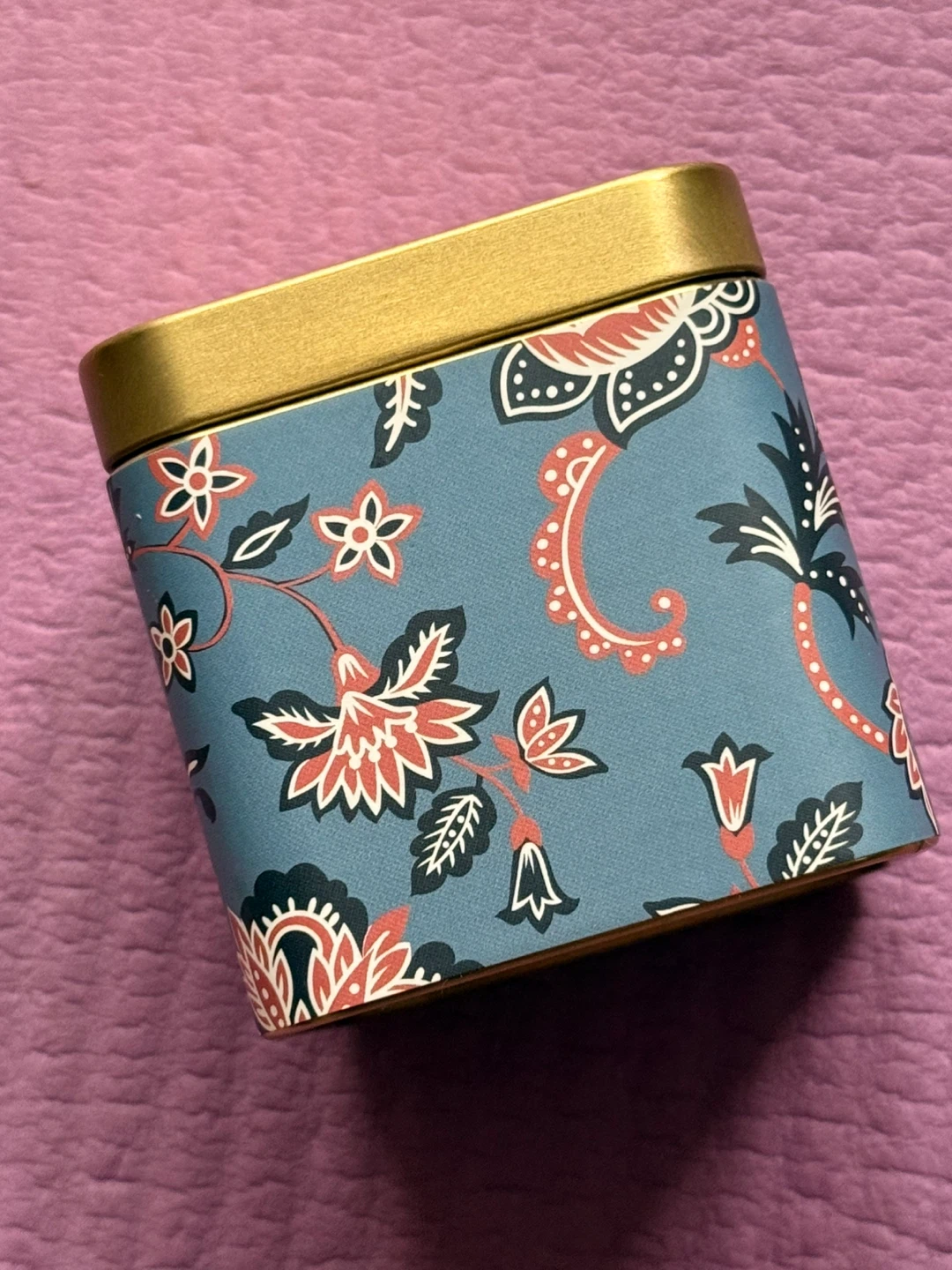 La Jolie Muse Cozy Home Scented Candle Natural Wax - photo 2