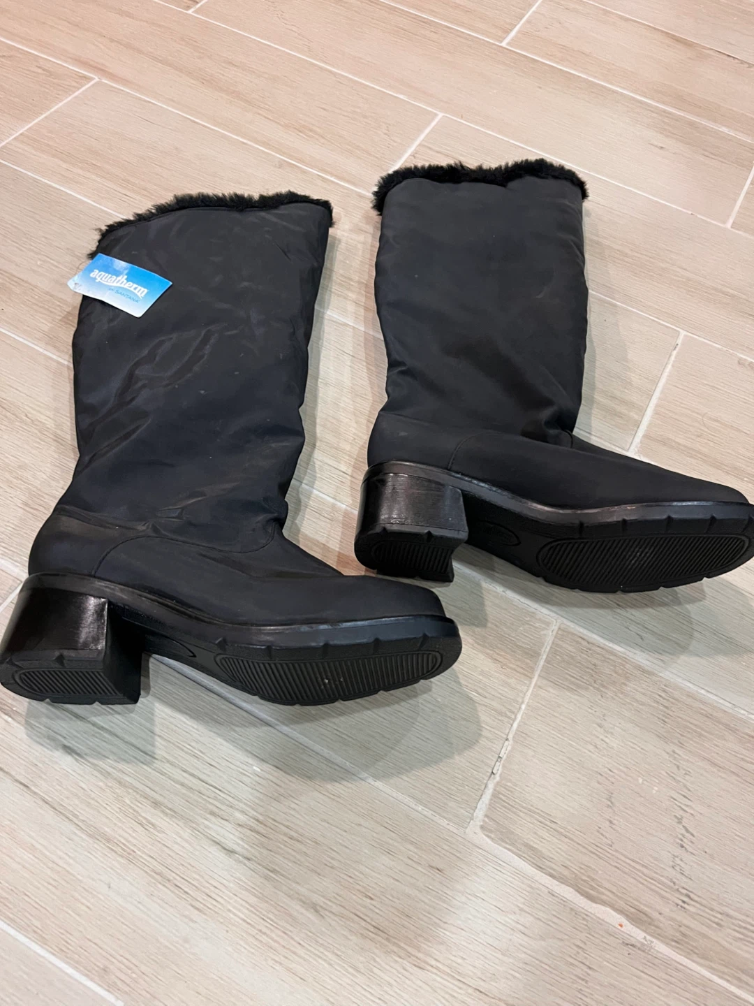 Size 6 Women Black Aquatherm Faux Fur Trimmed Boots - photo 2