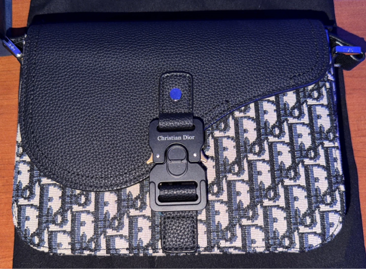 Christian Dior Side Bag - photo 2