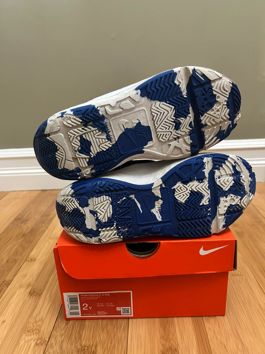 Nike Team Hustle D 12 (PS) Boys Basketball Shoes Blue Size 2Y - photo 2