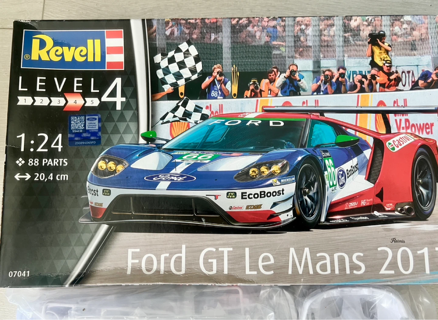 Revell Ford GT Le Mans 2017 Model Kit 1:24 Scale
