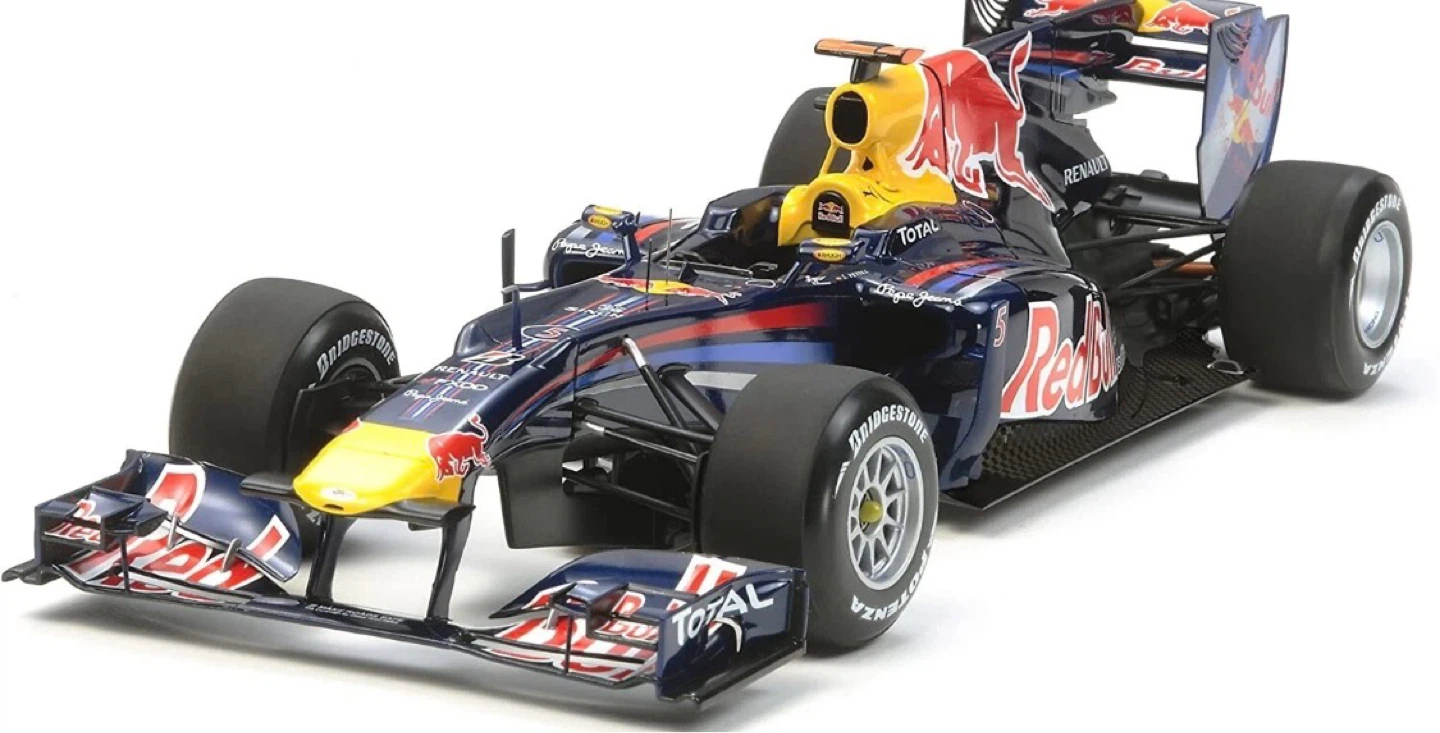 Red Bull Racing Renault RB6 and upgrade kit Model Kit - photo 3