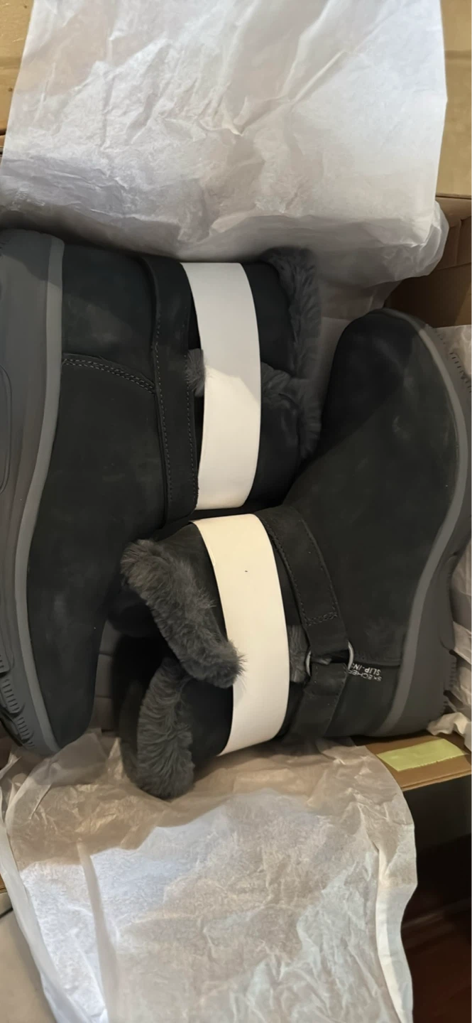 Skechers Women's Slip-ins "Warm Hug" Boots - photo 4