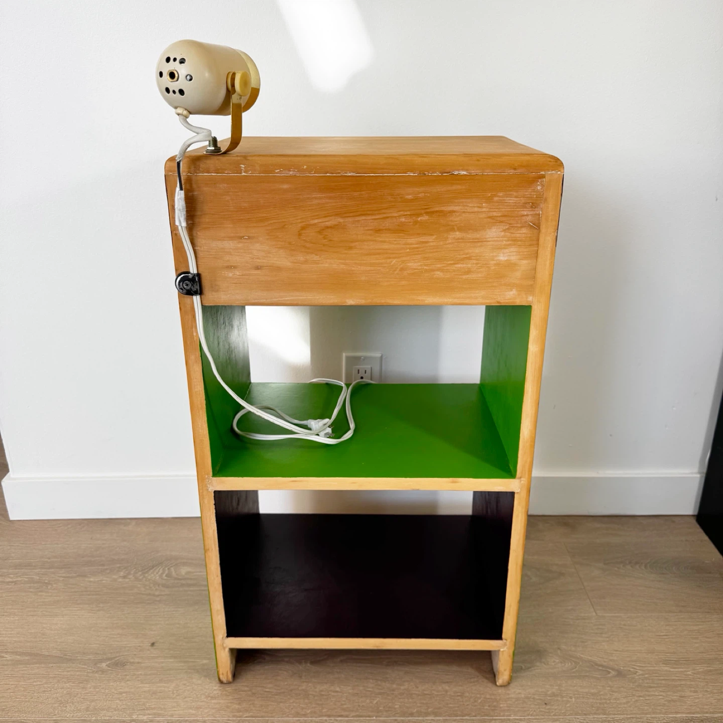 Vintage reclaimed wood furniture +accent light - photo 5