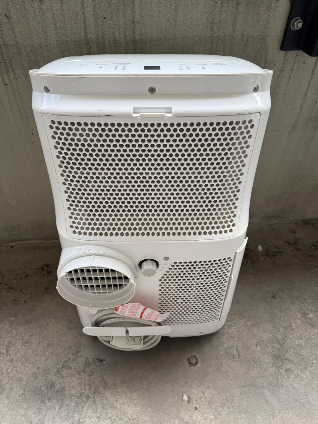 Toshiba Standing A/C Unit - photo 4