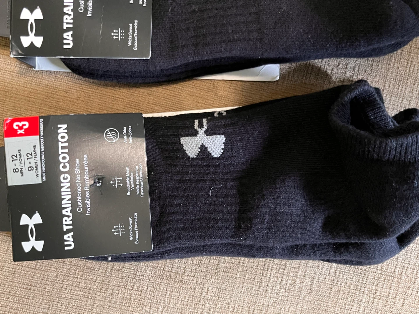 NEW $10 pack Under Armour Training Cotton Socks (3-Pack M/L) - photo 2