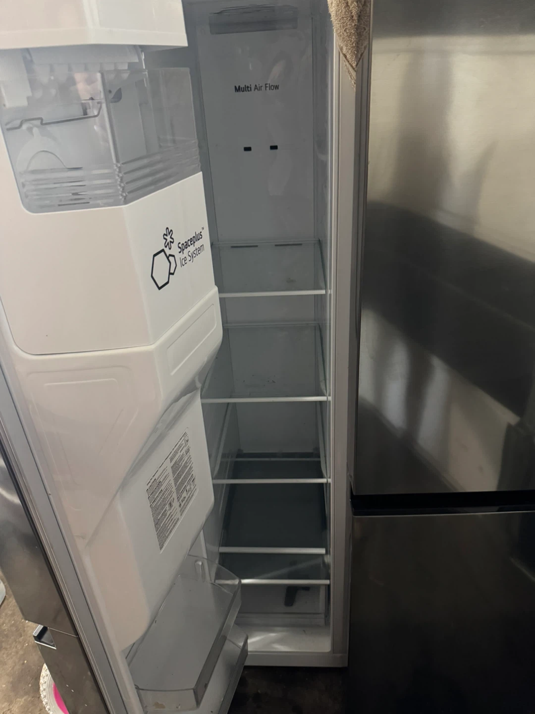 LG French Door Refrigerator with Ice and Water Dispenser - photo 2