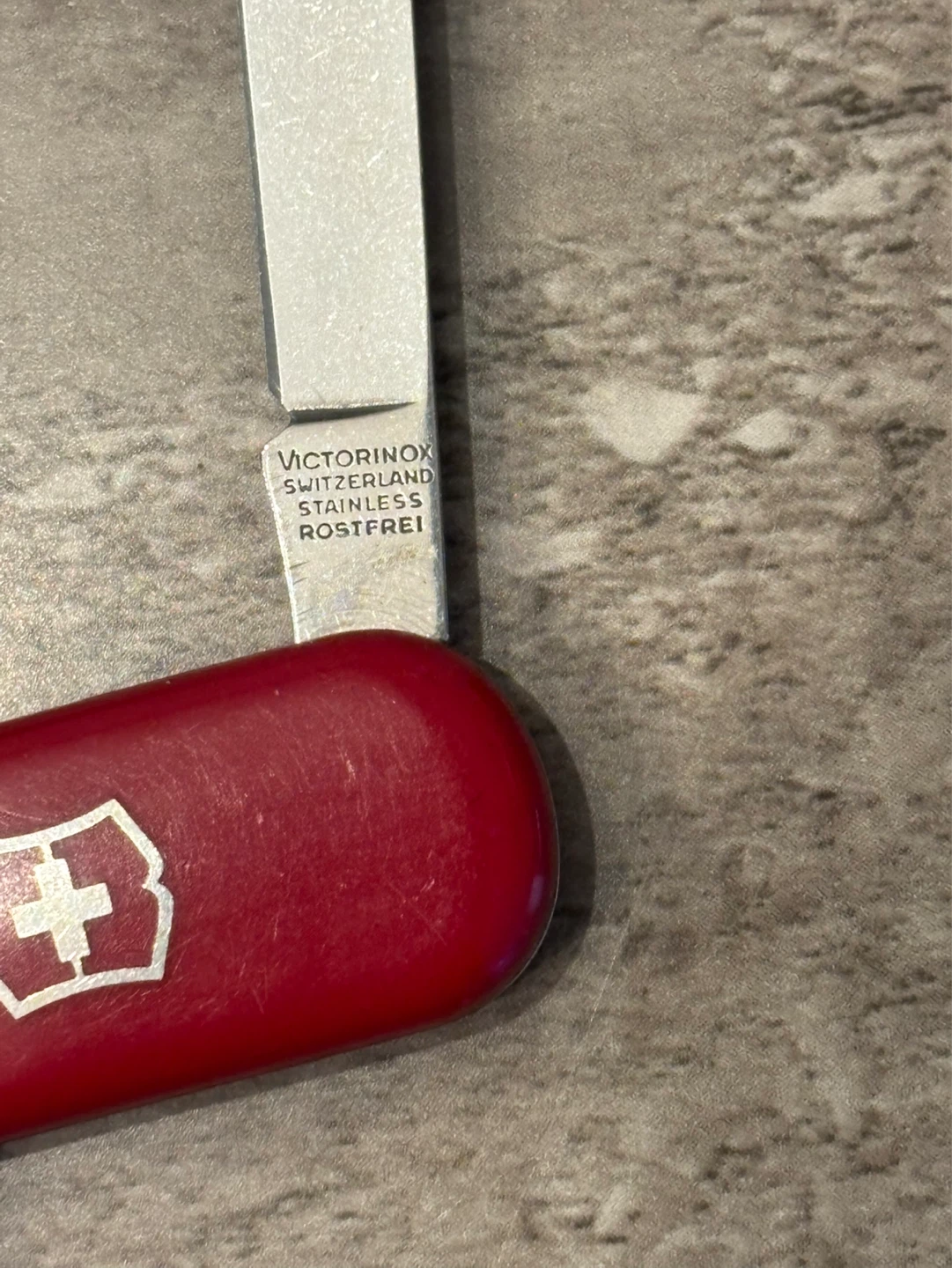 Victorinox Swiss Army Knife - Red - photo 3