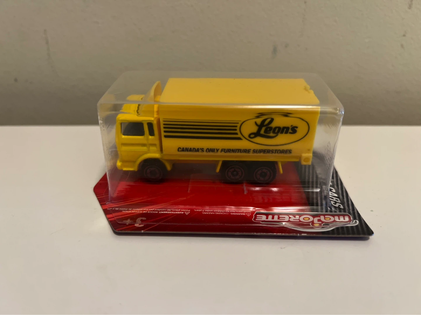 Majorette Leon's Canada Delivery Truck Toy - photo 2