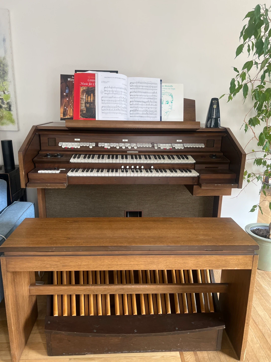 Allen Organ with Bench and Pedals