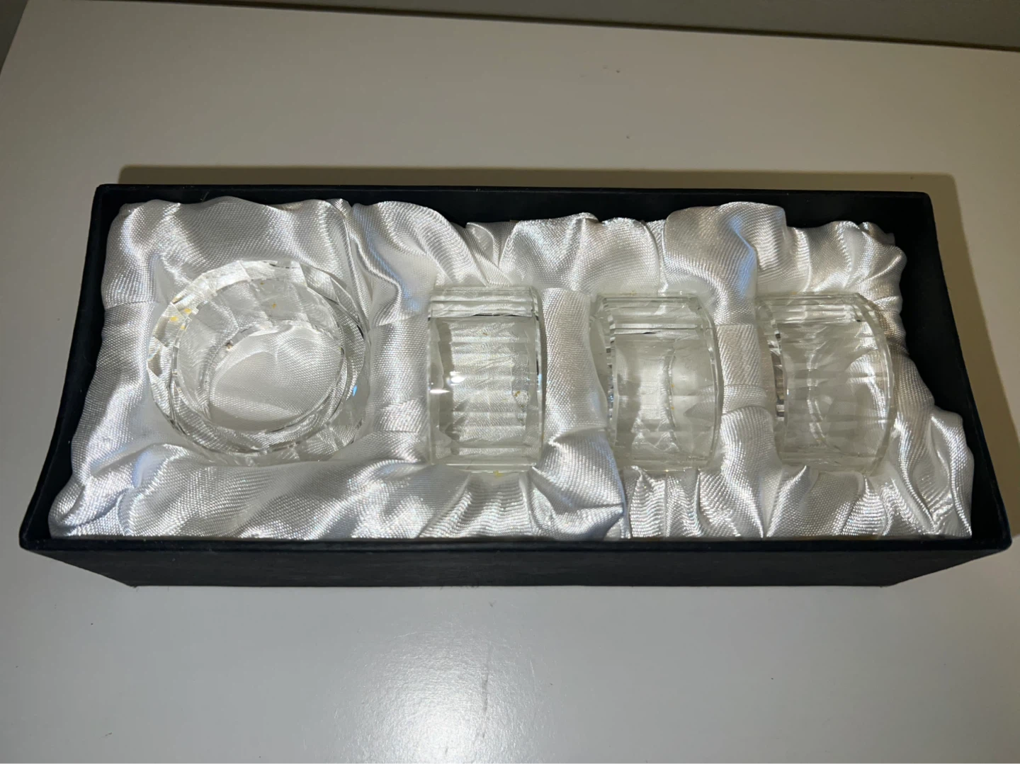 Olga Cassini Crystal Napkin Rings - Set of 4 - photo 3