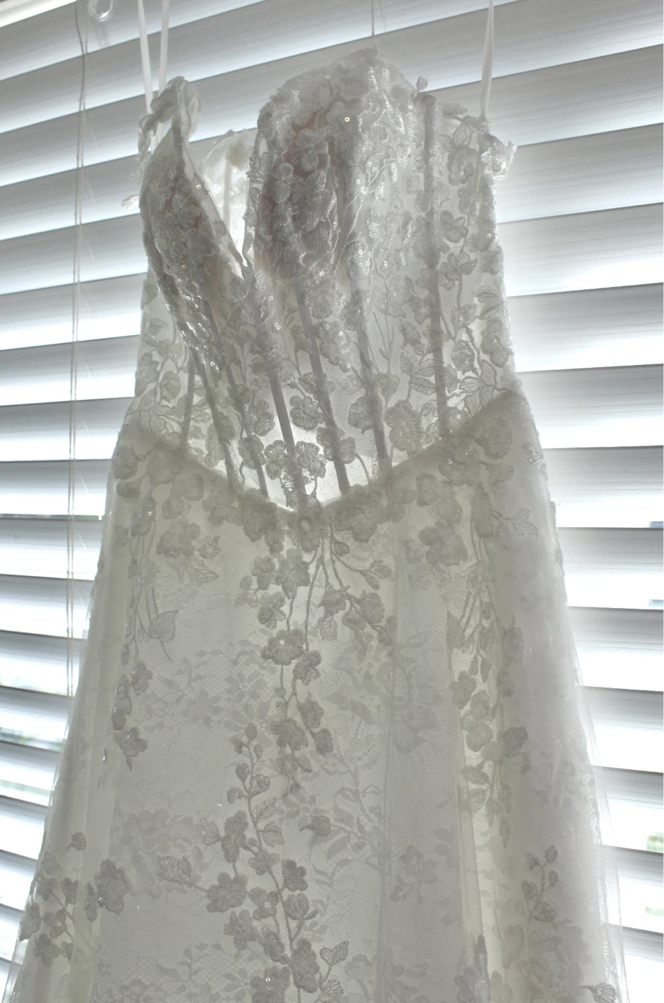 White Strapless Lace Wedding Dress - photo 5
