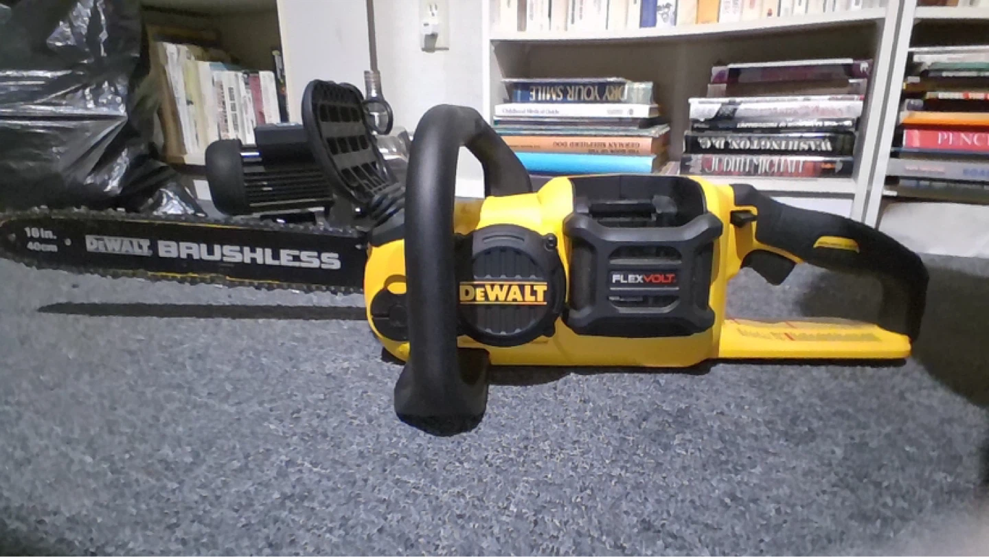DEWALT Brushless Chainsaw 16 inch - photo 3