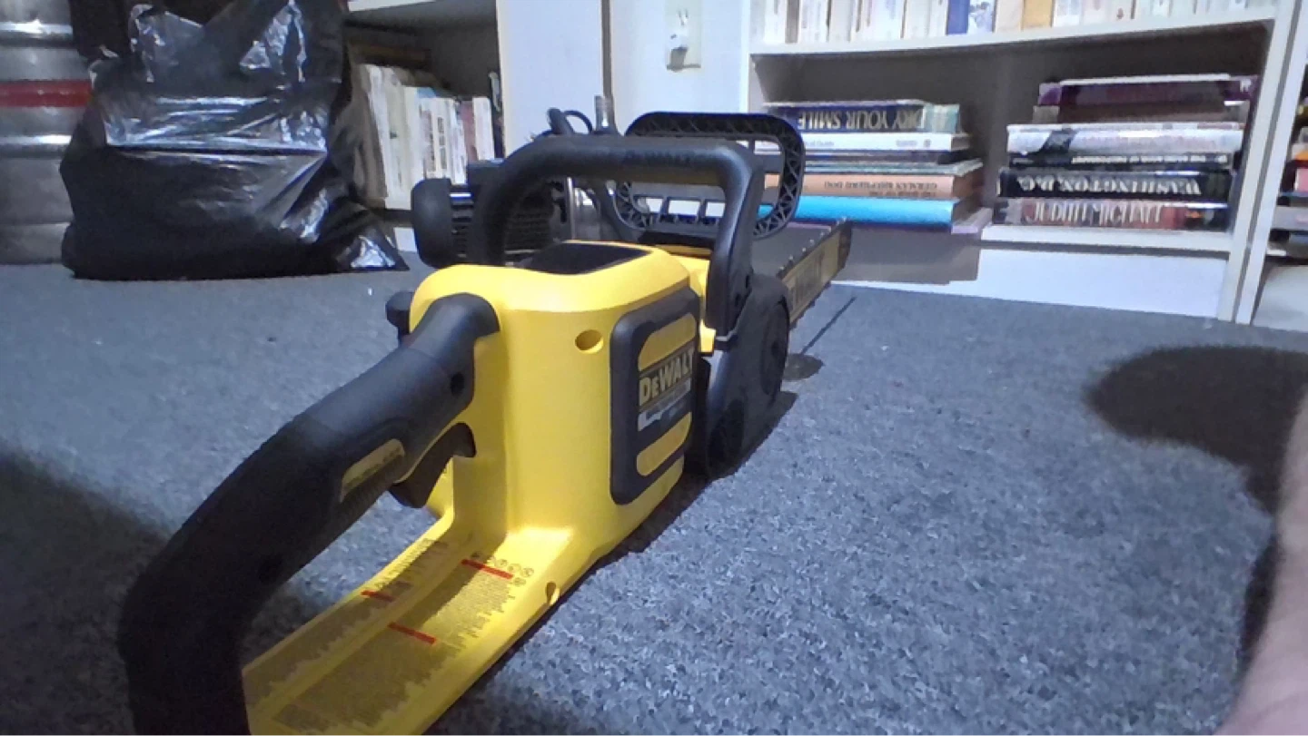 DEWALT Brushless Chainsaw 16 inch - photo 5