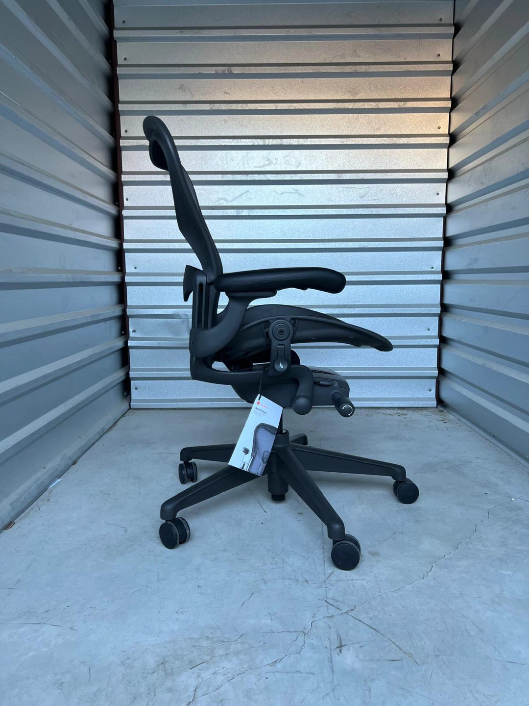 HERMAN MILLER AERON OFFICE CHAIRS –  (SIZE B) – BRAND NEW 2026 - photo 2