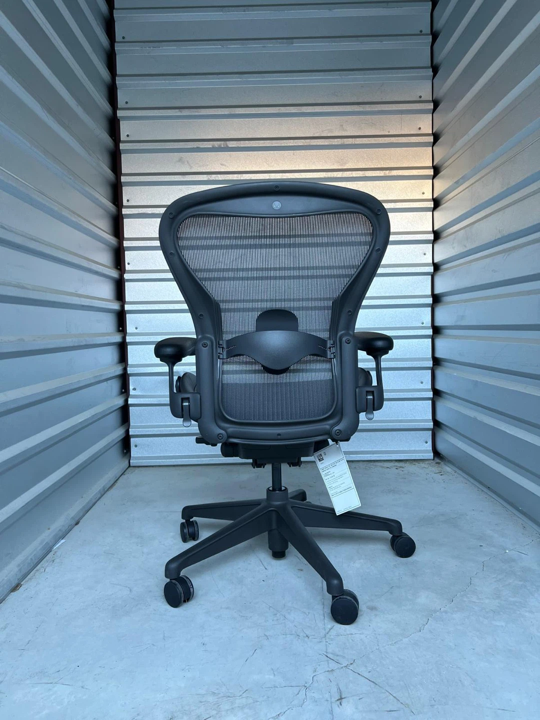 HERMAN MILLER AERON OFFICE CHAIRS –  (SIZE B) – BRAND NEW 2026 - photo 4