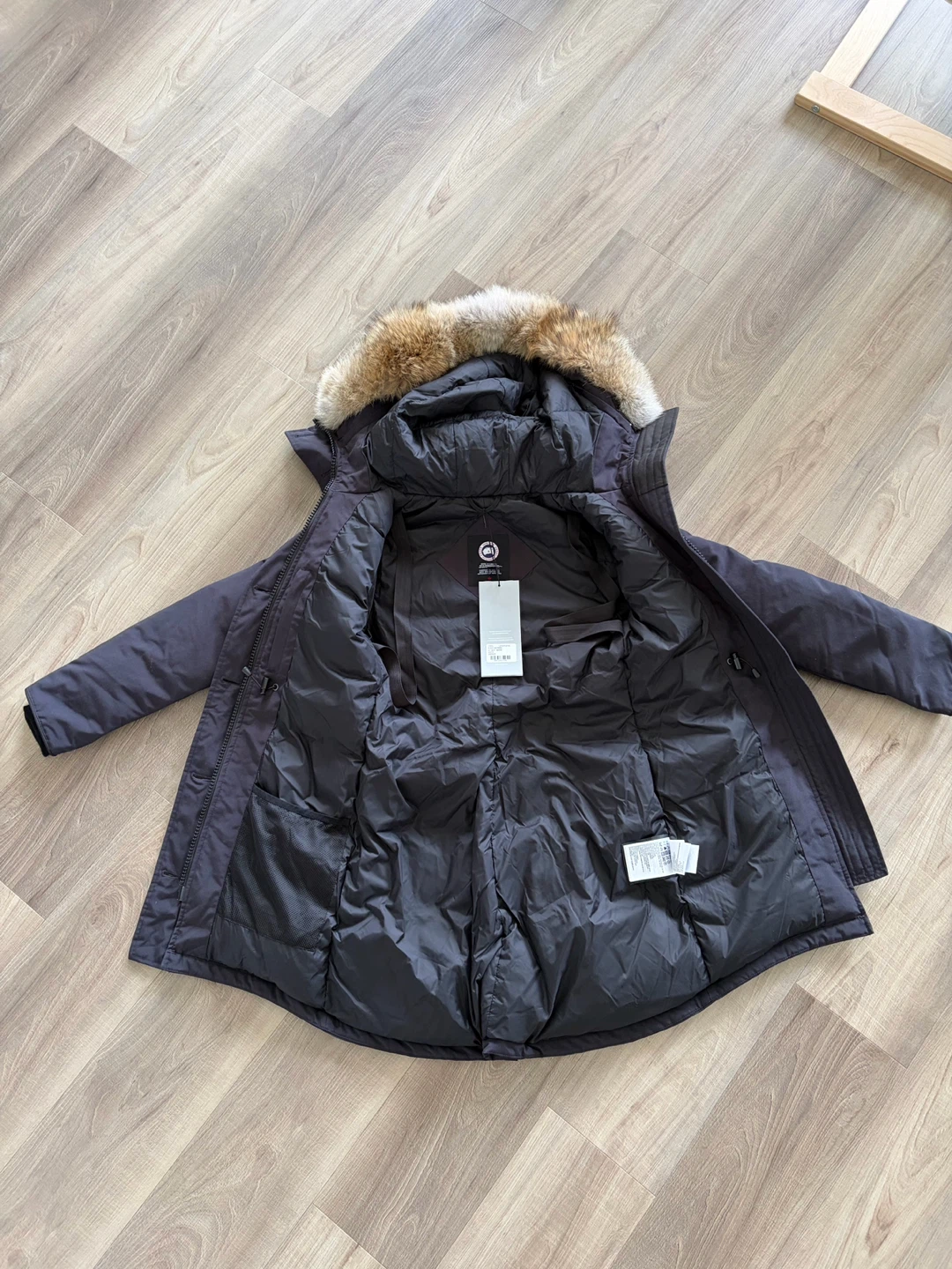 NWT Canada Goose Women's Parka - photo 3